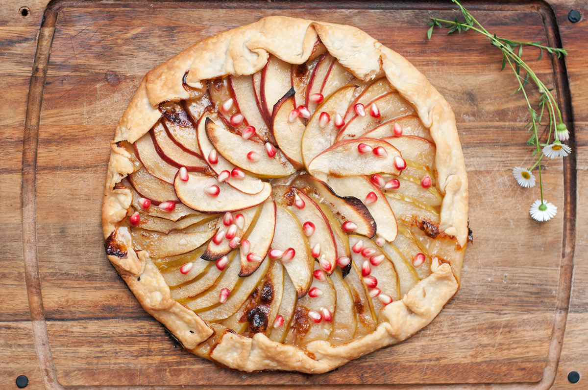 apple and honey galette