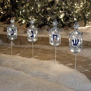 Hanukkah-lawn-markers