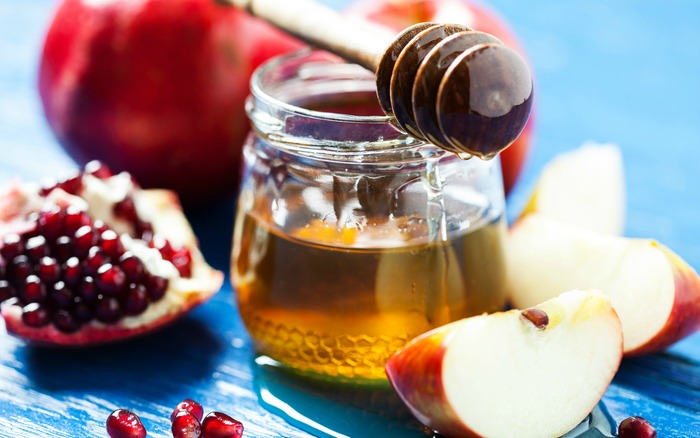 Apples and honey for Rosh Hashanah