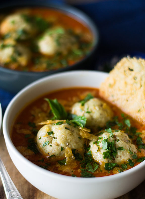 Italian matzah balls