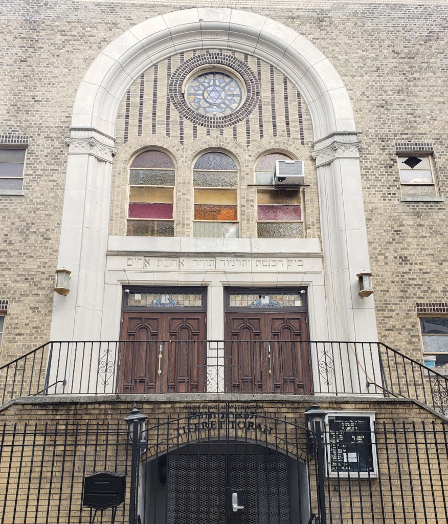Anna's synagogue in Brooklyn, NY